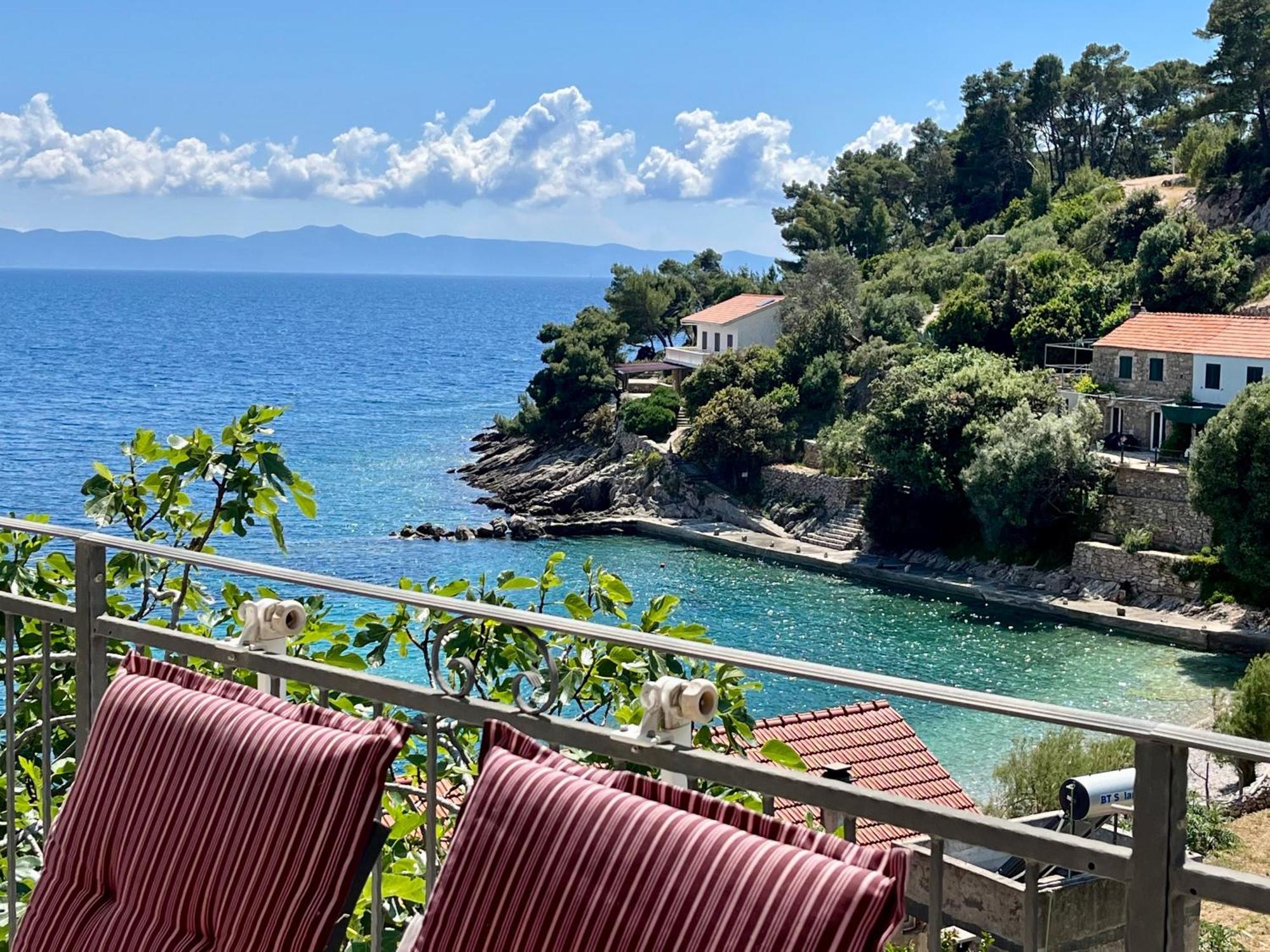 Paradise - Robinson Getaway Gdinj